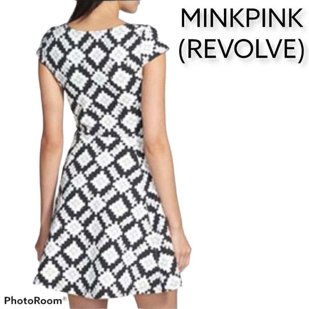 Revolve MINKPINK geometric pattern skater dress - Picture 9 of 9
